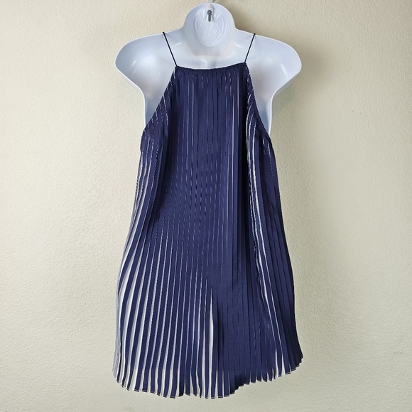 Club Monaco Blue & White Accordion Pleated Camisole Tank Blouse - Picture 4 of 8